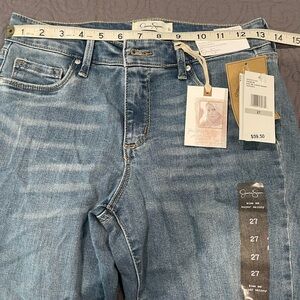 Super cute Jessica Simpson jeans. Never worn. NWT